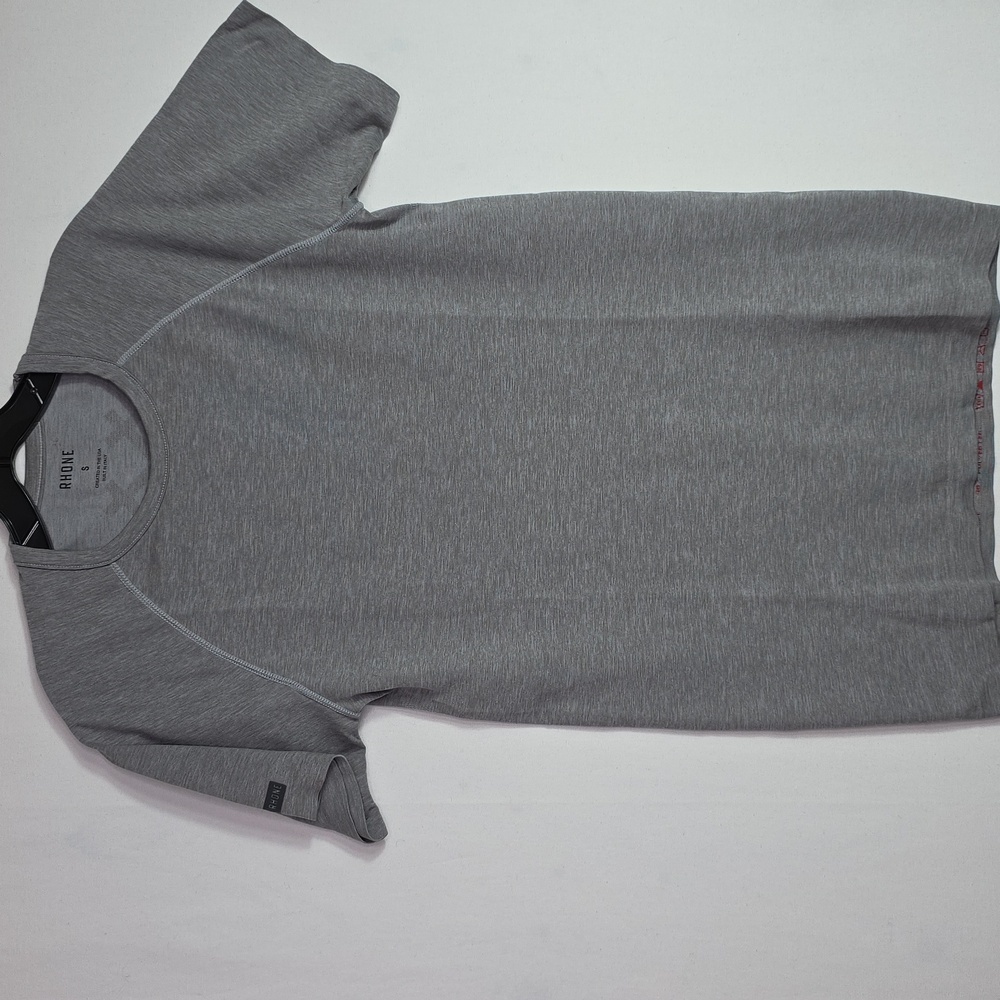 Rhone  essential Training shirt
